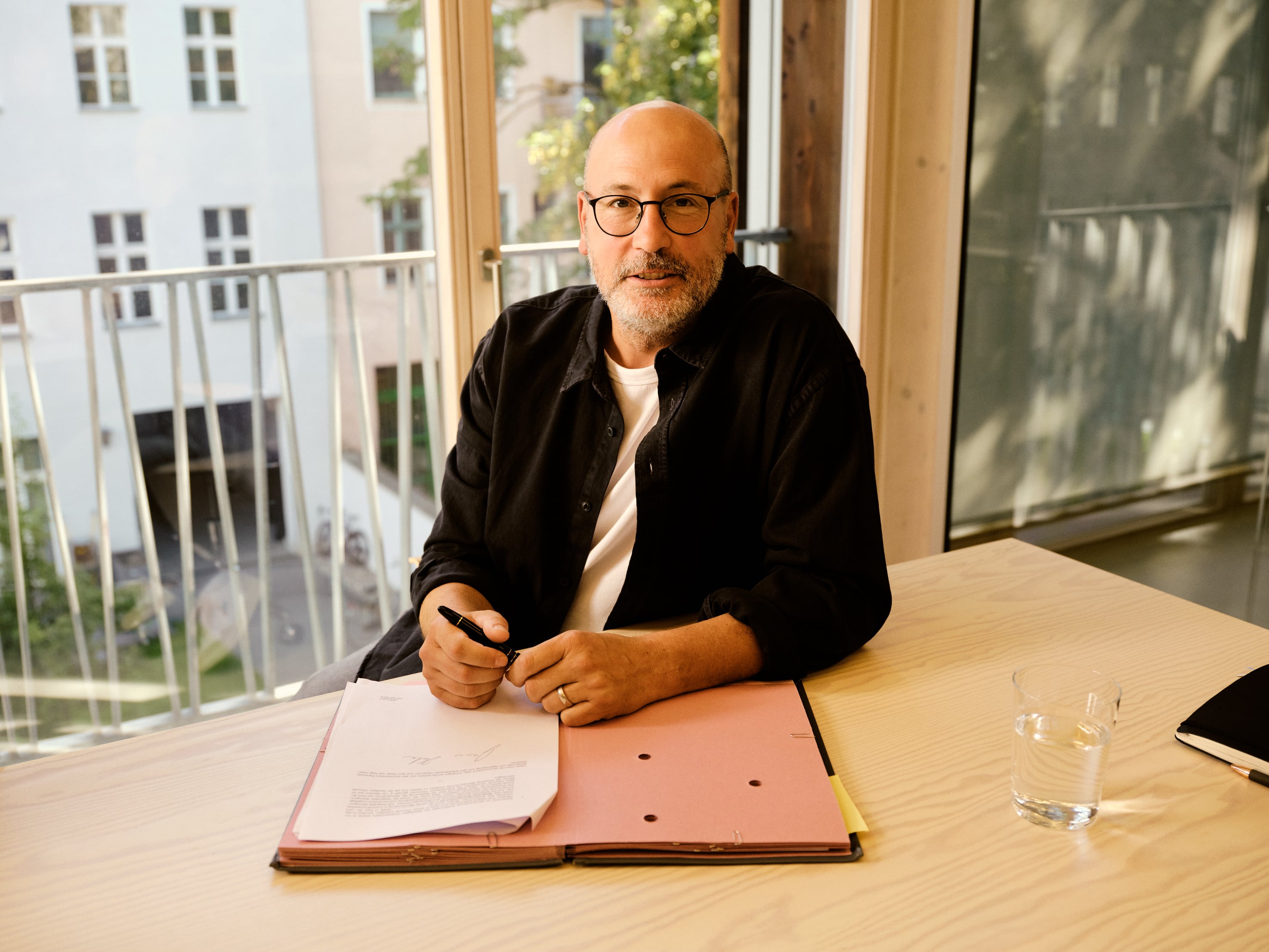 Contract signing for Verwaltung Runkel